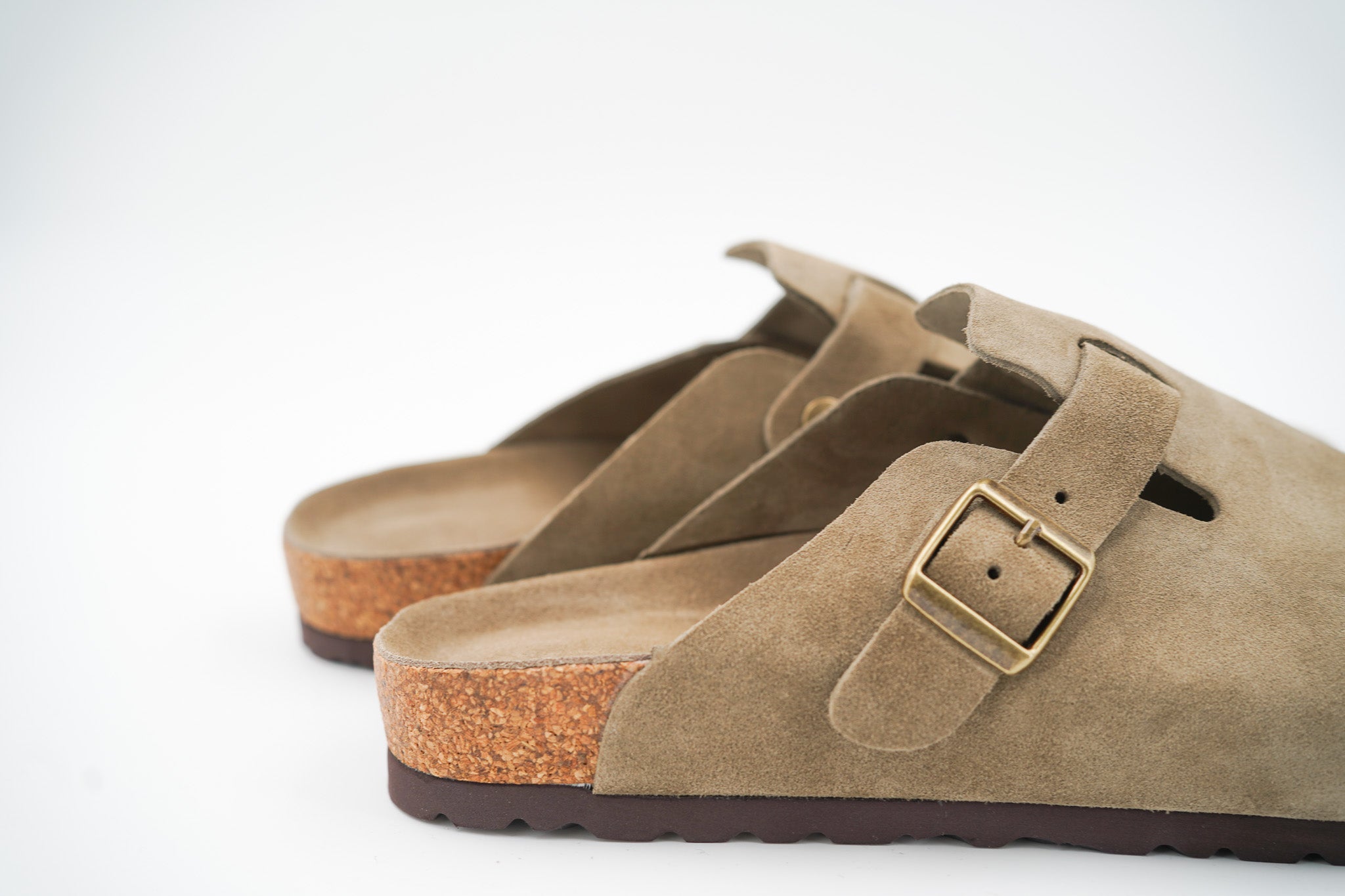 Akira sand greige