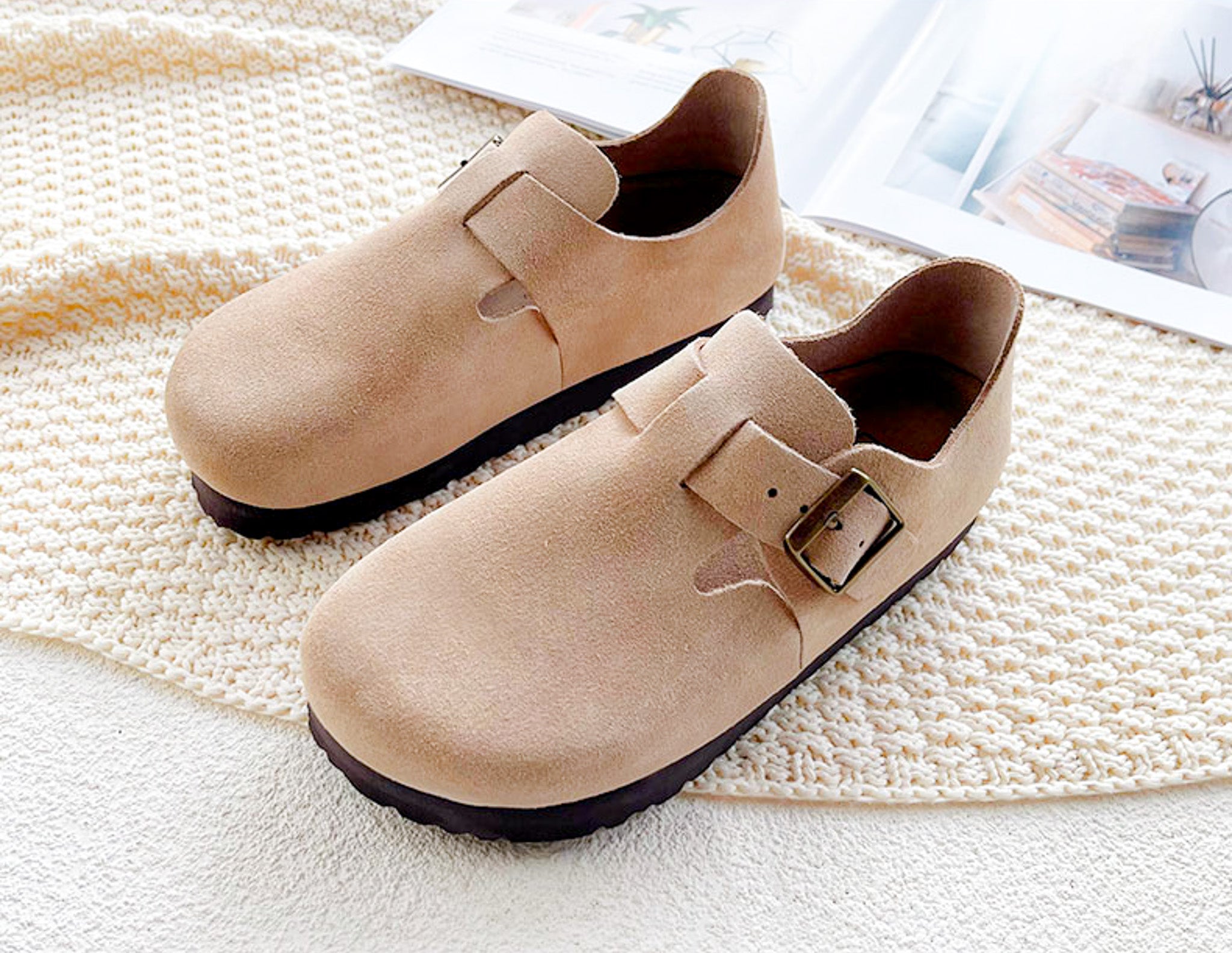 Akira beige Sand full close